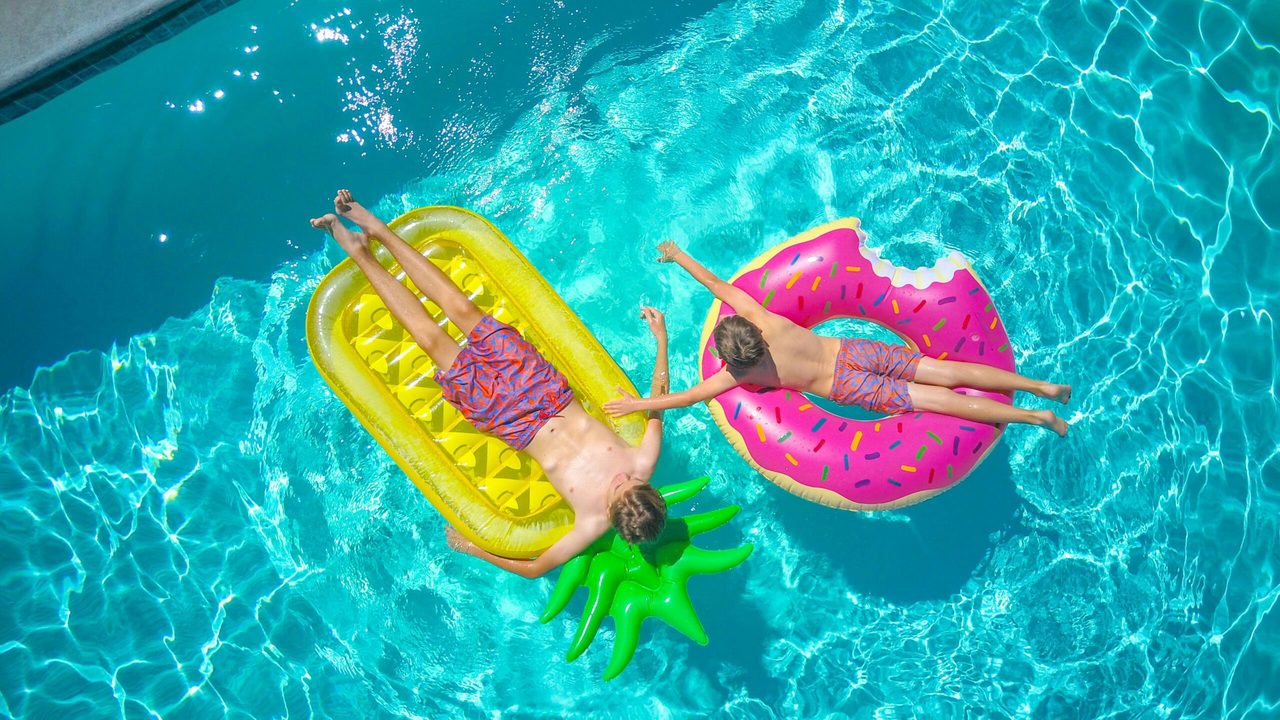 Aufstellpool winterfest machen: Anleitung & Tipps