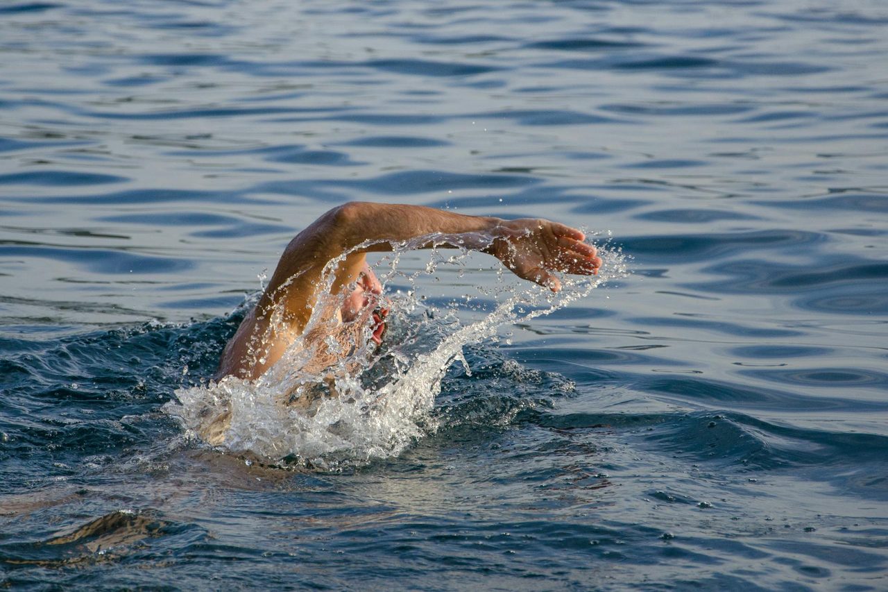 Verbesserung der Gelenkgesundheit durch Schwimmen