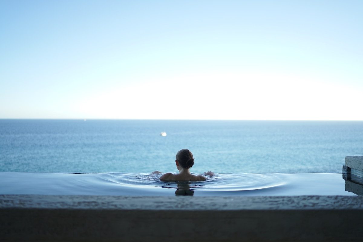 Infinity Pool: Planung, Kosten & Anbieter im Überblick