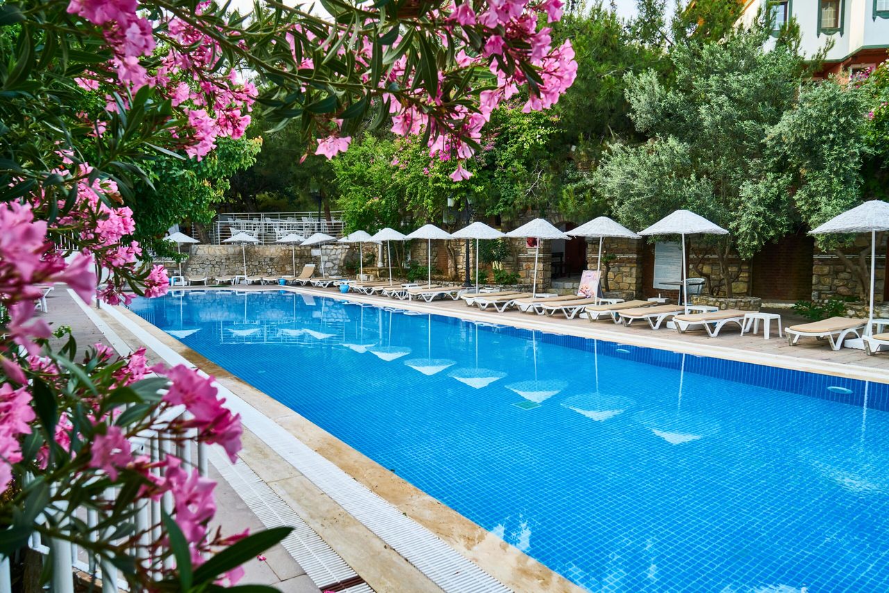 Pool Untergrund vorbereiten: Anleitung & Tipps