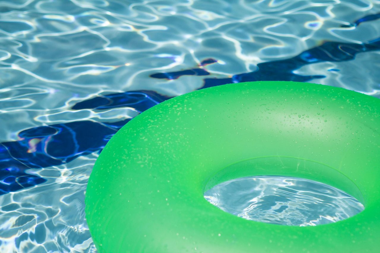 Poolheizung für warmes Wasser: Systeme im Vergleich