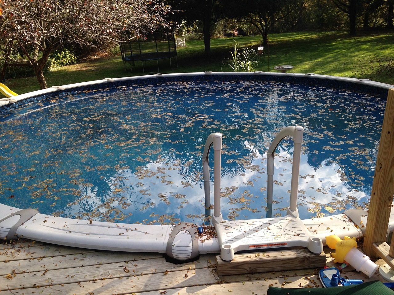 Poolskimmer optimal nutzen: Sauberes Wasser leicht gemacht