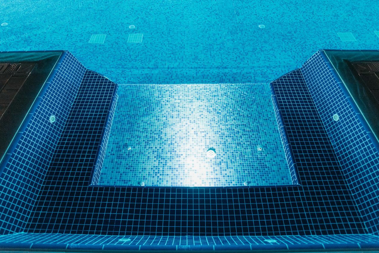Poolwasser austauschen: Wann und wie