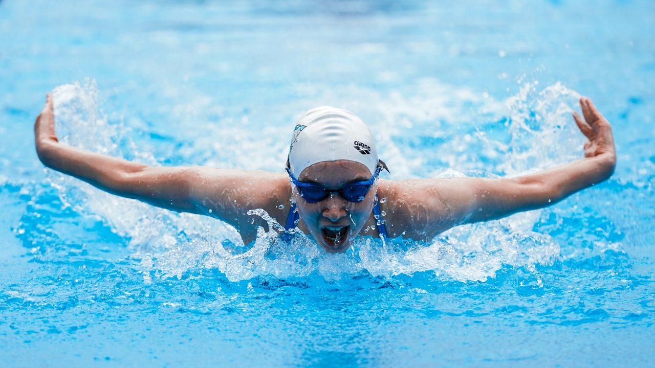 Schwimmen und Hydratation: Worauf man achten sollte