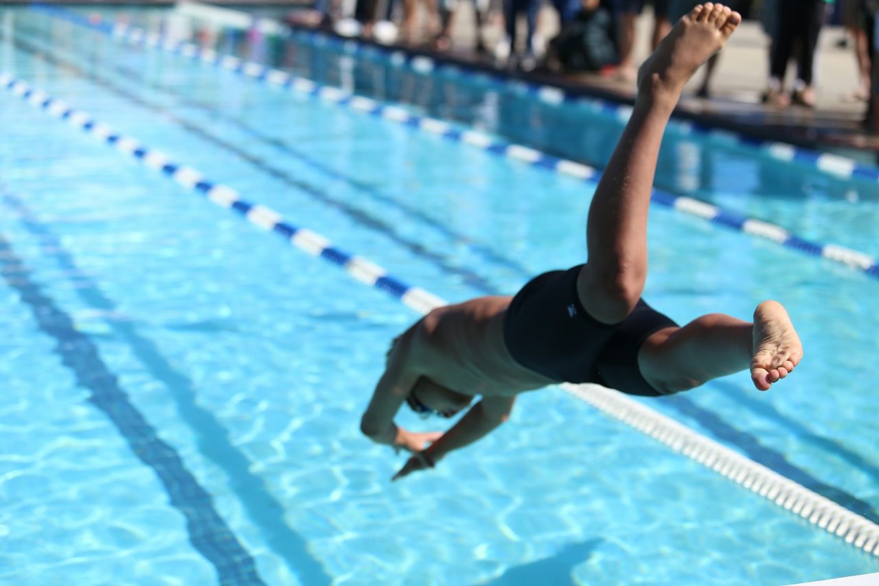 Vermeidung von Verletzungen beim Schwimmen